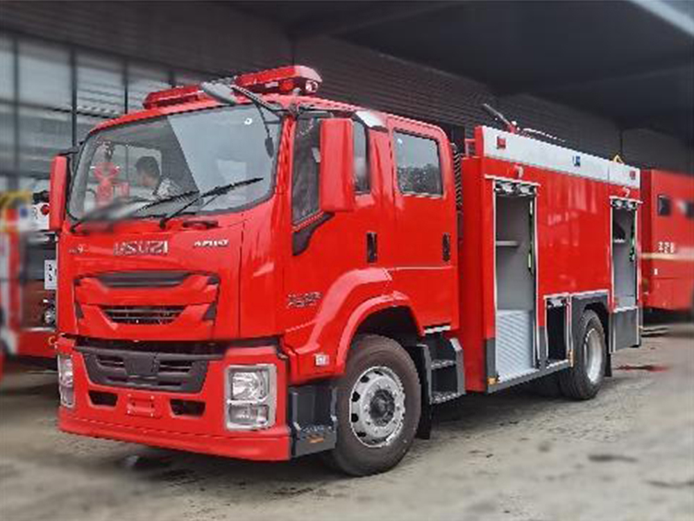 五十铃7吨泡沫消防车