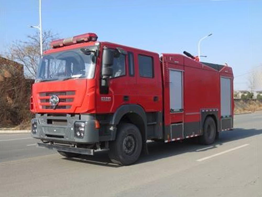 红岩8吨泡沫消防车