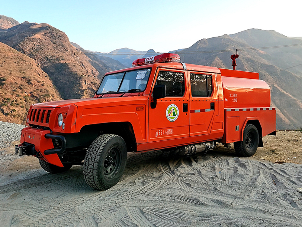 北汽勇士四驱森林消防供水车