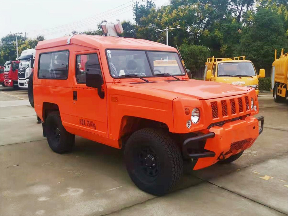 勇士森林防火指挥车