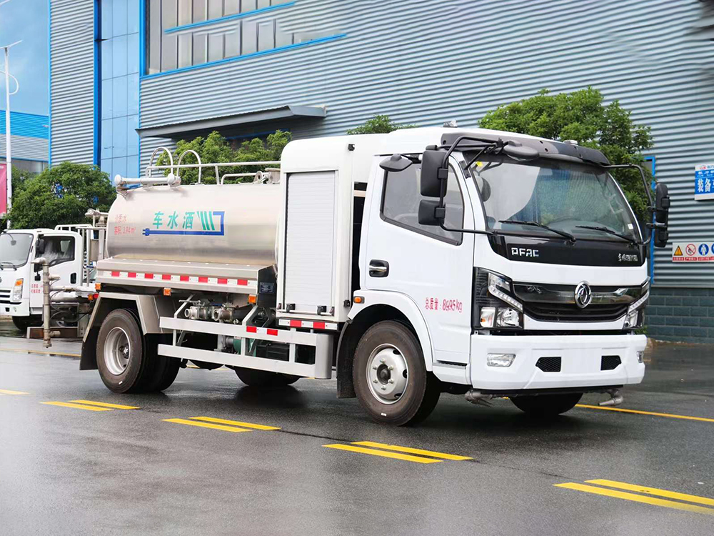 东风凯普特5方纯电动洒水车